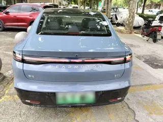 Leapmotor B01 2025 купить из Китая, цена 3 007 000 ₽ — Suifenhe Auto