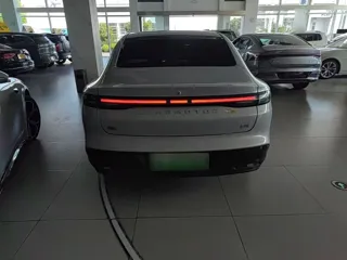 Leapmotor B01 2025 купить из Китая, цена 3 066 000 ₽ — Suifenhe Auto