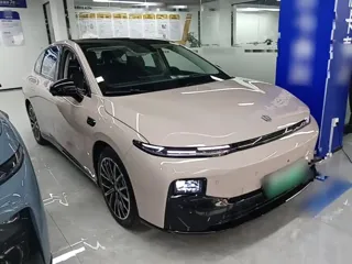 Leapmotor B01 2025 купить из Китая, цена 3 023 000 ₽ — Suifenhe Auto