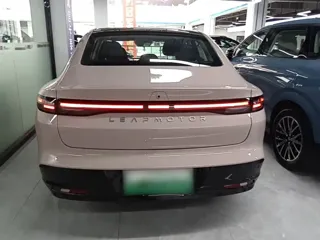 Leapmotor B01 2025 купить из Китая, цена 3 023 000 ₽ — Suifenhe Auto
