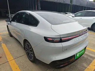 Leapmotor B01 2025 купить из Китая, цена 2 927 000 ₽ — Suifenhe Auto