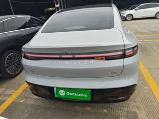 Leapmotor B01 2025 купить из Китая, цена 2 927 000 ₽ — Suifenhe Auto