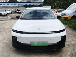 Leapmotor B01 2025 купить из Китая, цена 2 970 000 ₽ — Suifenhe Auto