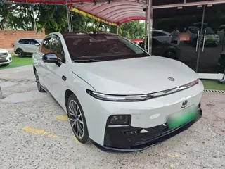 Leapmotor B01 2025 купить из Китая, цена 2 872 000 ₽ — Suifenhe Auto
