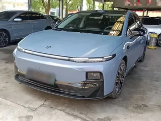 Leapmotor B01 2025 купить из Китая, цена 2 994 000 ₽ — Suifenhe Auto
