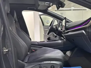 Volkswagen Yuzhong 06 2025 купить из Китая, цена 3 697 000 ₽ — Suifenhe Auto