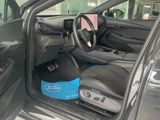 Volkswagen Yuzhong 06 2025 купить из Китая, цена 3 533 000 ₽ — Suifenhe Auto