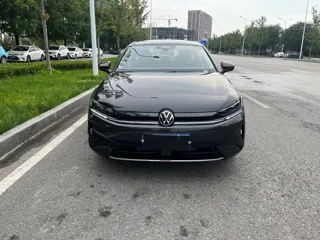 Volkswagen Sagitar 2025 купить из Китая, цена 3 352 000 ₽ — Suifenhe Auto