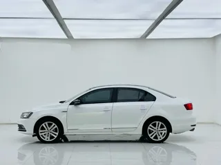 Volkswagen Sagitar 2019 купить из Китая, цена 1 339 000 ₽ — Suifenhe Auto