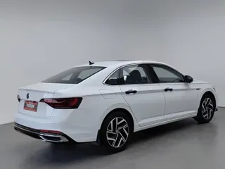 Volkswagen Sagitar 2022 купить из Китая, цена 1 328 000 ₽ — Suifenhe Auto