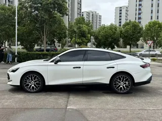 MG MG7 2026 купить из Китая, цена 2 986 000 ₽ — Suifenhe Auto