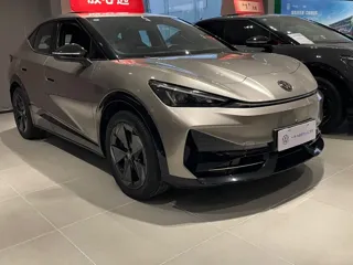 Volkswagen Yuzhong 06 2025 купить из Китая, цена 3 606 000 ₽ — Suifenhe Auto