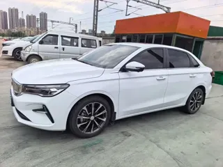 Geely Emgrand 2025 купить из Китая, цена 1 378 000 ₽ — Suifenhe Auto