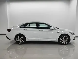 Volkswagen Sagitar 2025 купить из Китая, цена 3 160 000 ₽ — Suifenhe Auto