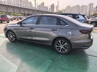 Geely Emgrand 2022 купить из Китая, цена 1 033 000 ₽ — Suifenhe Auto