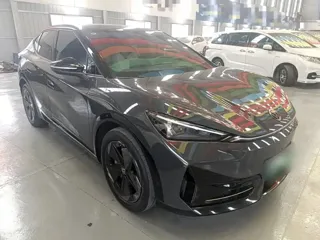 Volkswagen Yuzhong 06 2025 купить из Китая, цена 3 542 000 ₽ — Suifenhe Auto