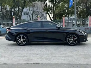 MG MG7 2025 купить из Китая, цена 3 378 000 ₽ — Suifenhe Auto