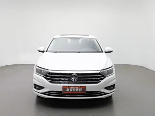 Volkswagen Sagitar 2020 купить из Китая, цена 1 585 000 ₽ — Suifenhe Auto