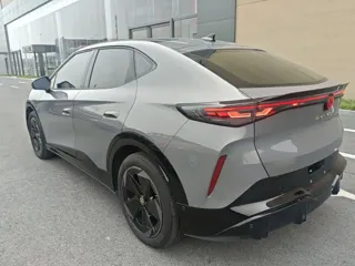 Volkswagen Yuzhong 06 2025 купить из Китая, цена 3 653 000 ₽ — Suifenhe Auto