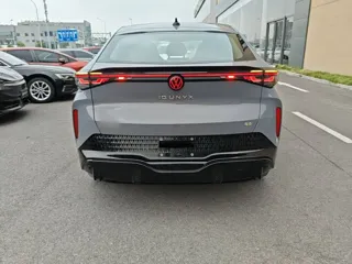 Volkswagen Yuzhong 06 2025 купить из Китая, цена 3 698 000 ₽ — Suifenhe Auto
