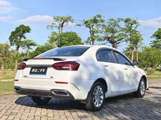 Geely Emgrand 2022 купить из Китая, цена 994 000 ₽ — Suifenhe Auto