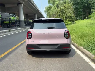 Aion UT 2025 купить из Китая, цена 1 567 000 ₽ — Suifenhe Auto