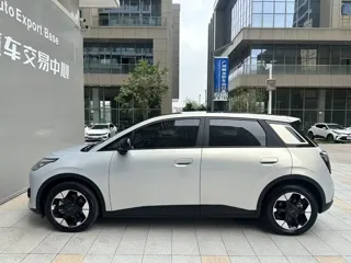 Aion UT 2025 купить из Китая, цена 1 750 000 ₽ — Suifenhe Auto