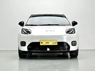 Aion UT 2026 купить из Китая, цена 1 692 000 ₽ — Suifenhe Auto