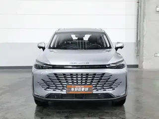 BAIC X7 2025 купить из Китая, цена 2 504 000 ₽ — Suifenhe Auto