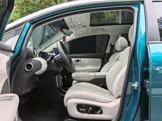 Aion UT 2025 купить из Китая, цена 1 728 000 ₽ — Suifenhe Auto