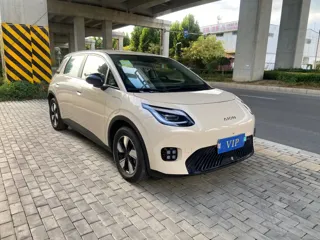 Aion UT 2026 купить из Китая, цена 1 728 000 ₽ — Suifenhe Auto