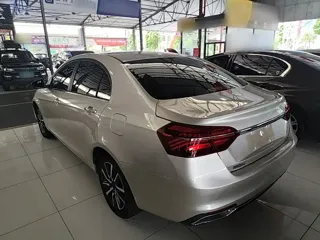 Geely Emgrand 2019 купить из Китая, цена 1 100 000 ₽ — Suifenhe Auto