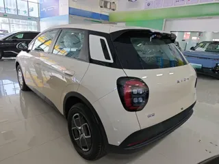 Aion UT 2026 купить из Китая, цена 1 499 000 ₽ — Suifenhe Auto