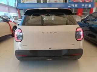 Aion UT 2026 купить из Китая, цена 1 703 000 ₽ — Suifenhe Auto