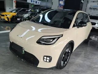 Aion UT 2025 купить из Китая, цена 1 663 000 ₽ — Suifenhe Auto