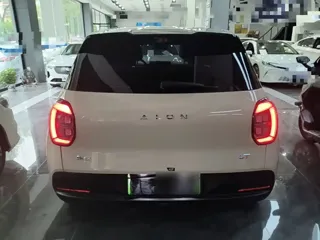 Aion UT 2025 купить из Китая, цена 1 663 000 ₽ — Suifenhe Auto