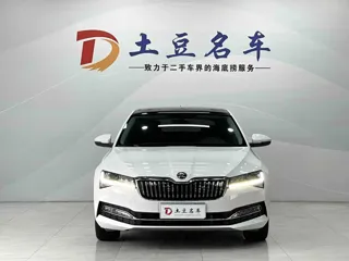 Skoda Superb 2023 купить из Китая, цена 2 387 000 ₽ — Suifenhe Auto