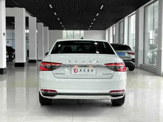 Skoda Superb 2023 купить из Китая, цена 2 387 000 ₽ — Suifenhe Auto