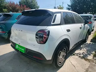 Aion UT 2025 купить из Китая, цена 1 476 000 ₽ — Suifenhe Auto