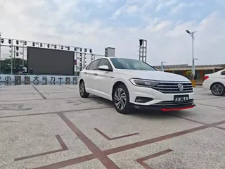 Volkswagen Sagitar 2022 купить из Китая, цена 1 367 000 ₽ — Suifenhe Auto