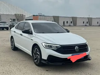 Volkswagen Sagitar 2022 купить из Китая, цена 1 727 000 ₽ — Suifenhe Auto