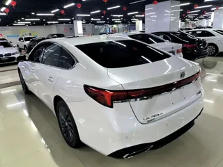 Buick LaCrosse 2025 купить из Китая, цена 4 112 000 ₽ — Suifenhe Auto