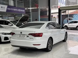 Volkswagen Sagitar 2019 купить из Китая, цена 1 364 000 ₽ — Suifenhe Auto