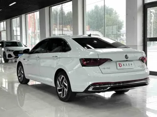 Volkswagen Sagitar 2023 купить из Китая, цена 1 845 000 ₽ — Suifenhe Auto