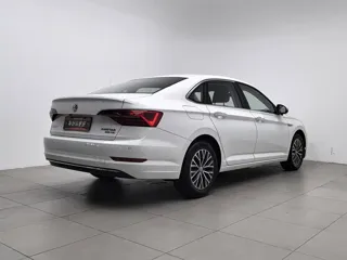 Volkswagen Sagitar 2020 купить из Китая, цена 1 364 000 ₽ — Suifenhe Auto