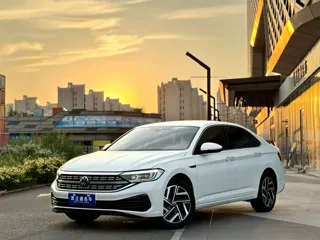 Volkswagen Sagitar 2022 купить из Китая, цена 1 589 000 ₽ — Suifenhe Auto