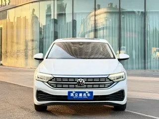 Volkswagen Sagitar 2022 купить из Китая, цена 1 589 000 ₽ — Suifenhe Auto
