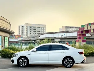 Volkswagen Sagitar 2022 купить из Китая, цена 1 589 000 ₽ — Suifenhe Auto