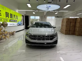 Volkswagen Sagitar 2023 купить из Китая, цена 1 543 000 ₽ — Suifenhe Auto