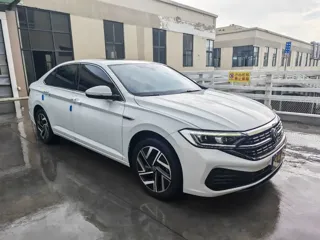 Volkswagen Sagitar 2022 купить из Китая, цена 1 845 000 ₽ — Suifenhe Auto